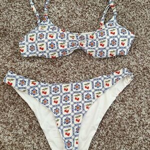 DIPPIN DAISYS Floral Patterned Bikini Set